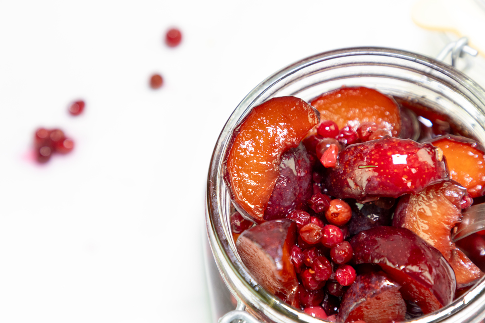 Tyttebærsyltede blommer