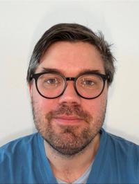 Portræt af afdelingslæge Erik Frostberg