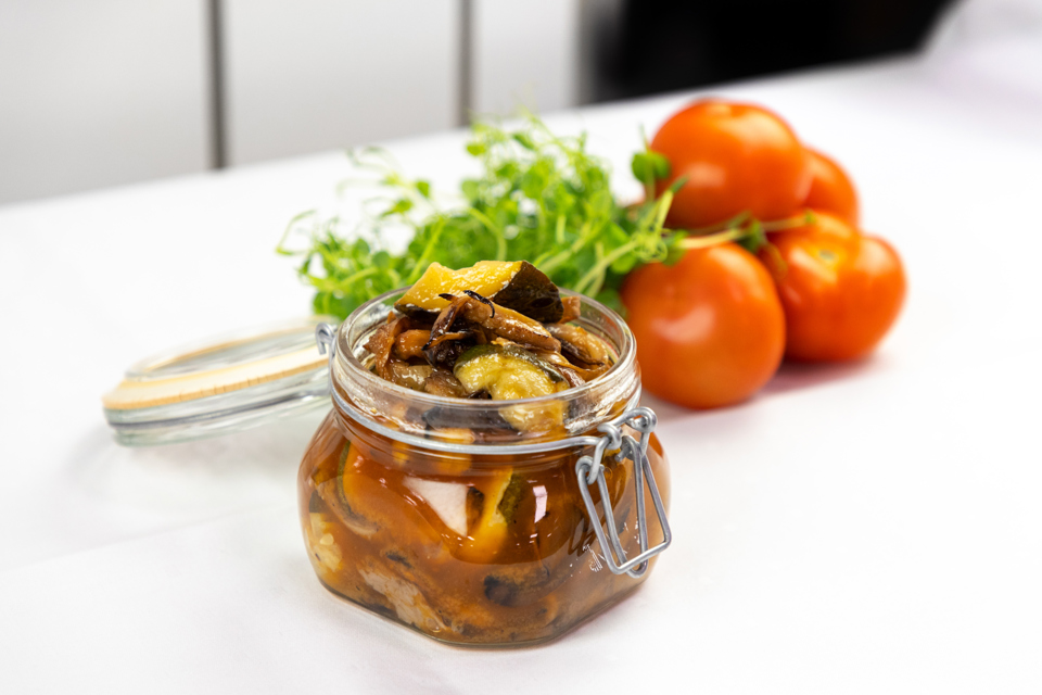 Tomatmarinerede squash