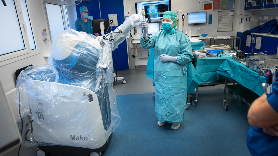 Robotten står midt på operationsstue