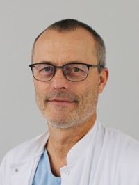 Portræt af overlæge Dan Blohm
