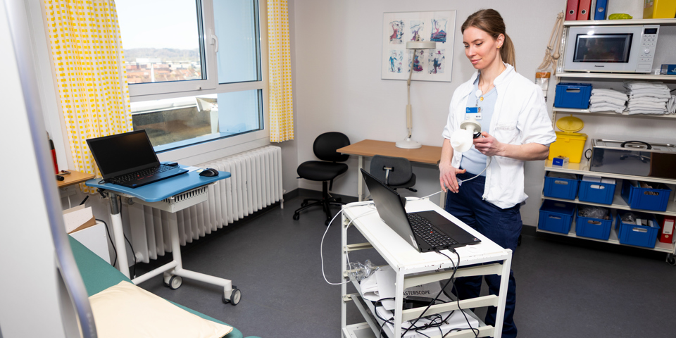 Sofie Wolsing ved apparat