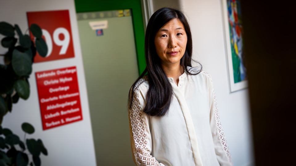 Sara Wen kigger i kamera